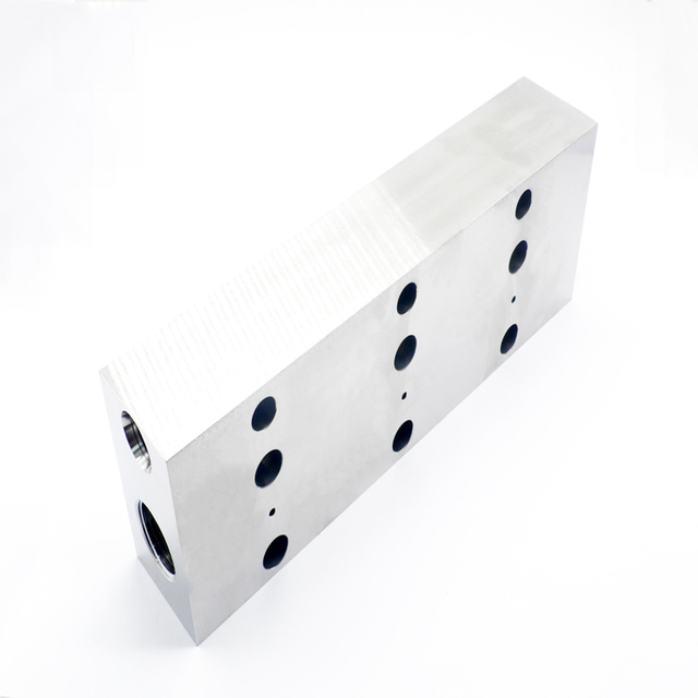 Manifold Wtr End Cap Hhyplex 011899-1